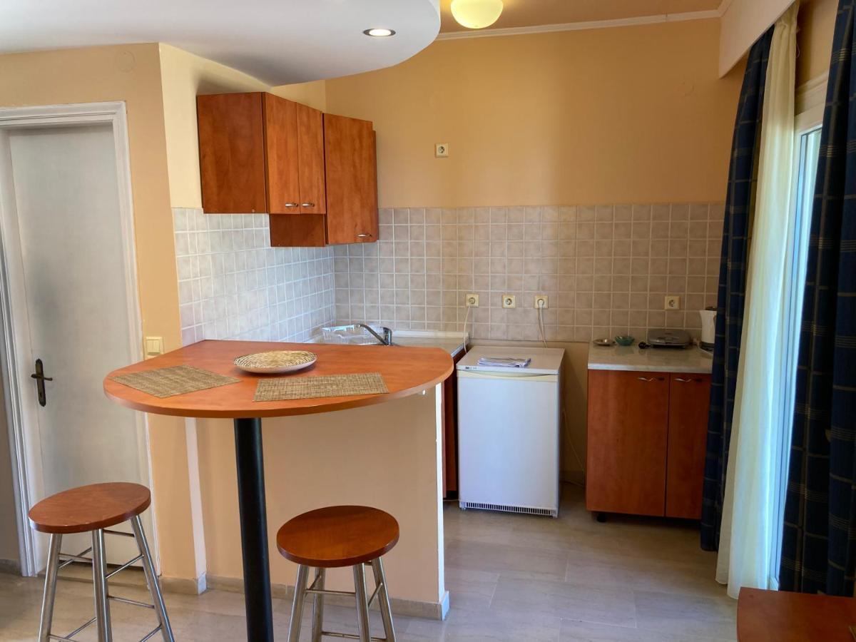 Aliki's Comfortable Holiday Apartments-great Location Apartment