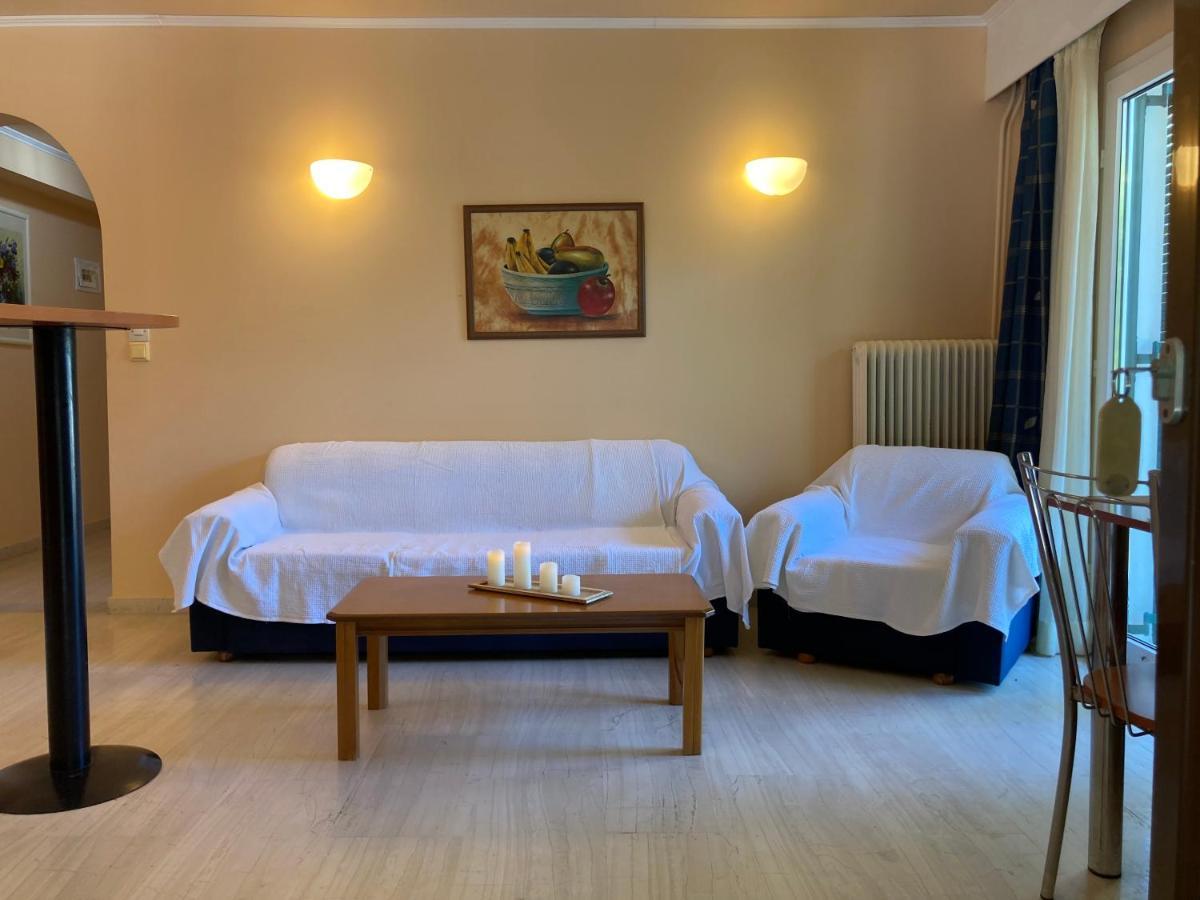 Aliki's Comfortable Holiday Apartments-great Location