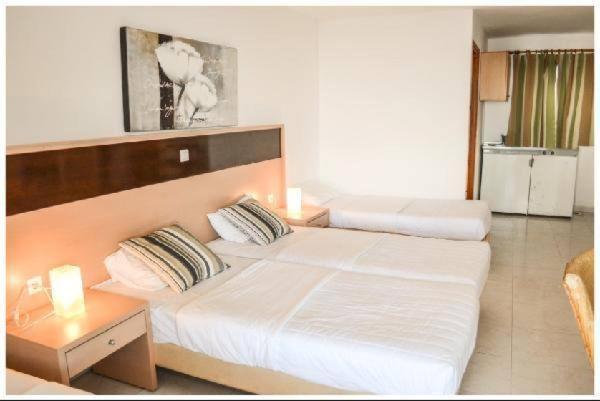 Minos Hotel