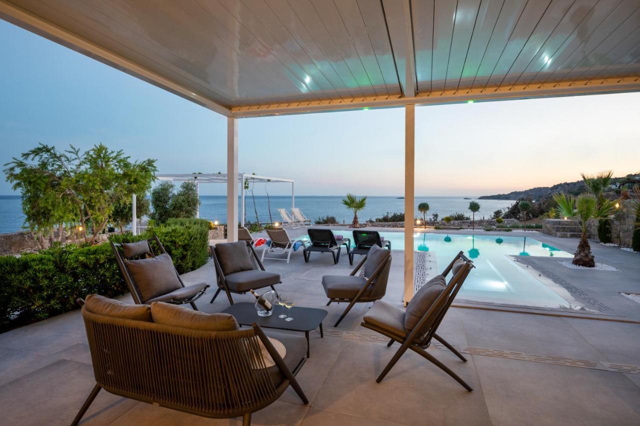 Villa Achlia Beach Villa *
