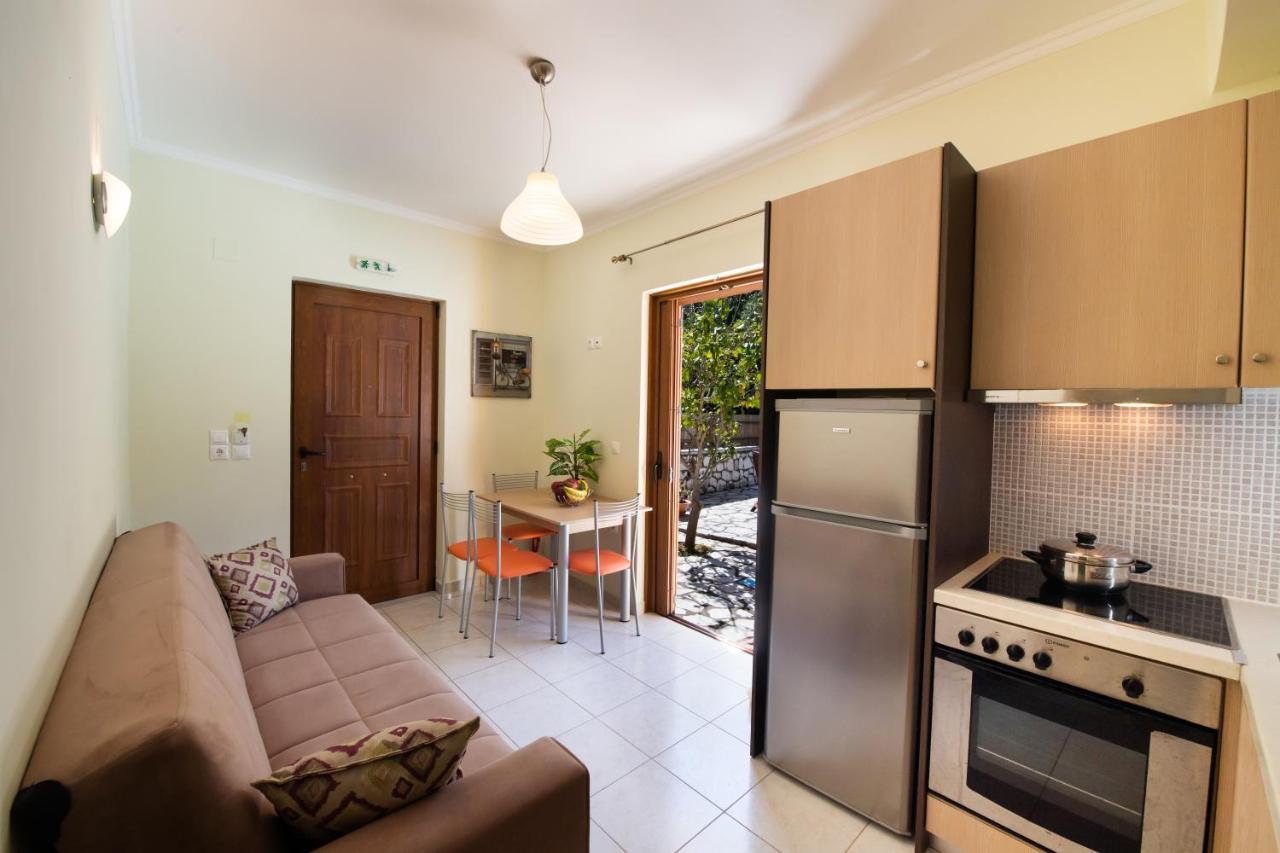 Delphinus Villas-villa Nikitas * Agios Nikitas
