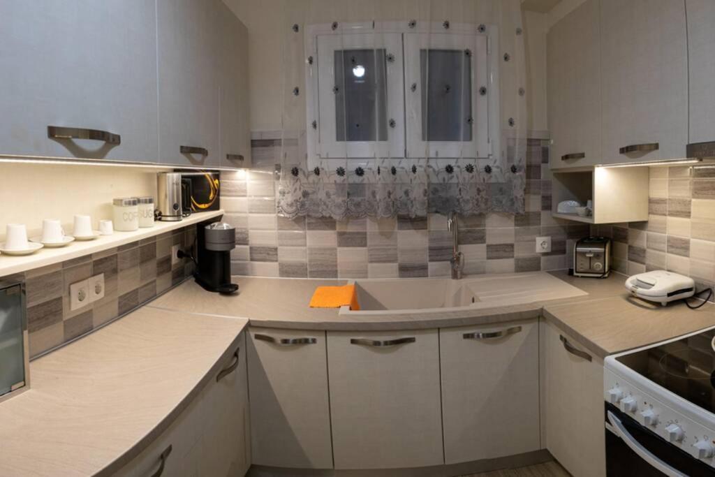 D3 Stylish Apartment