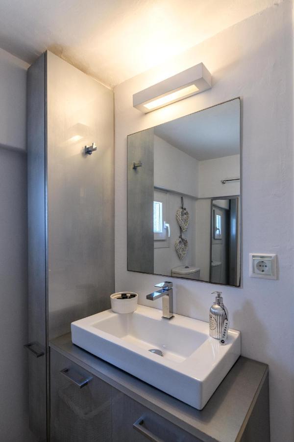 House Apartment *