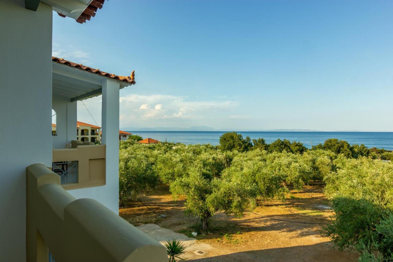 Aparthotel Elaionas