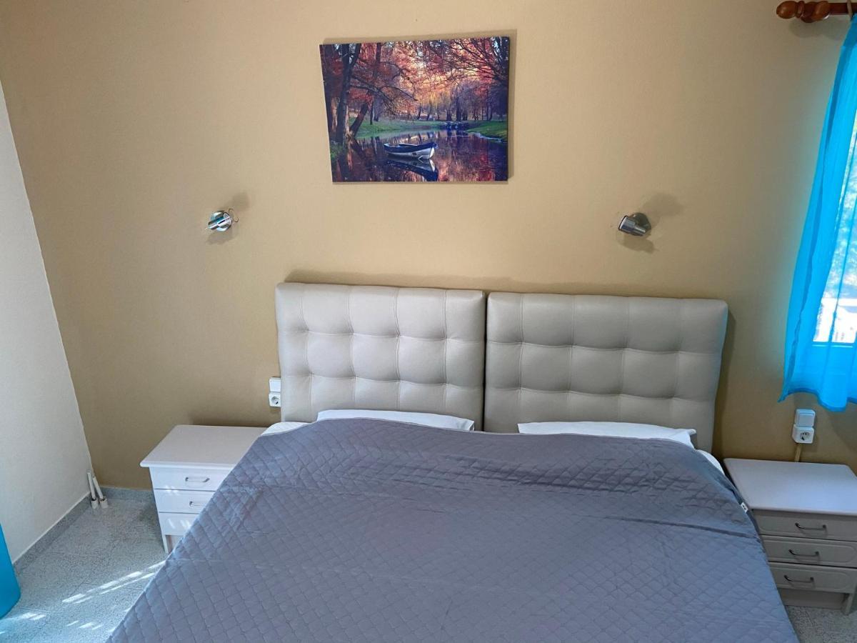 Hotel Akrogiali *