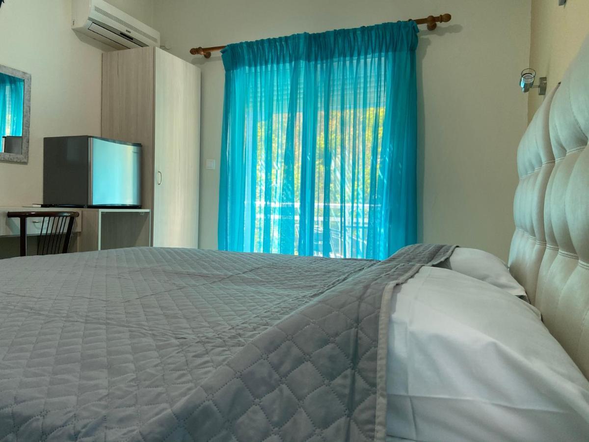 Akrogiali Hotel