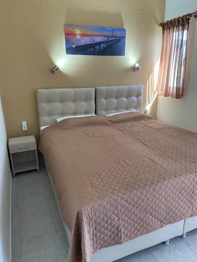 Hotel Akrogiali *