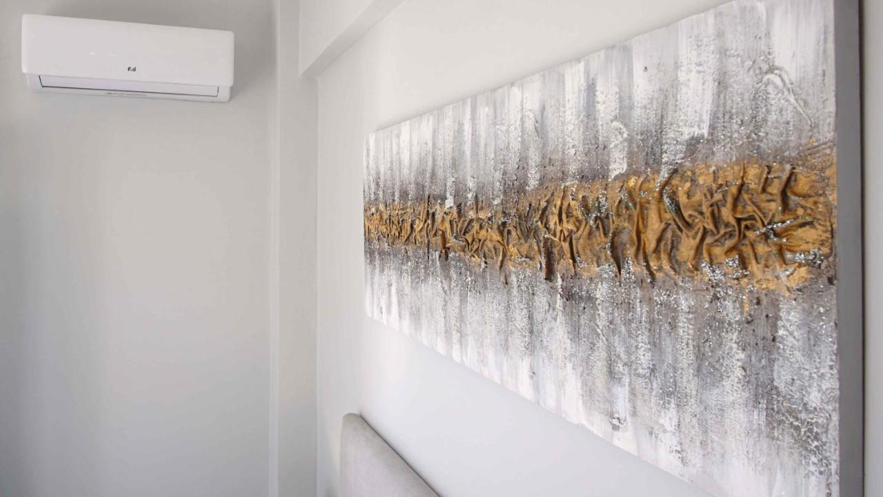 Azure Mare Apartment *