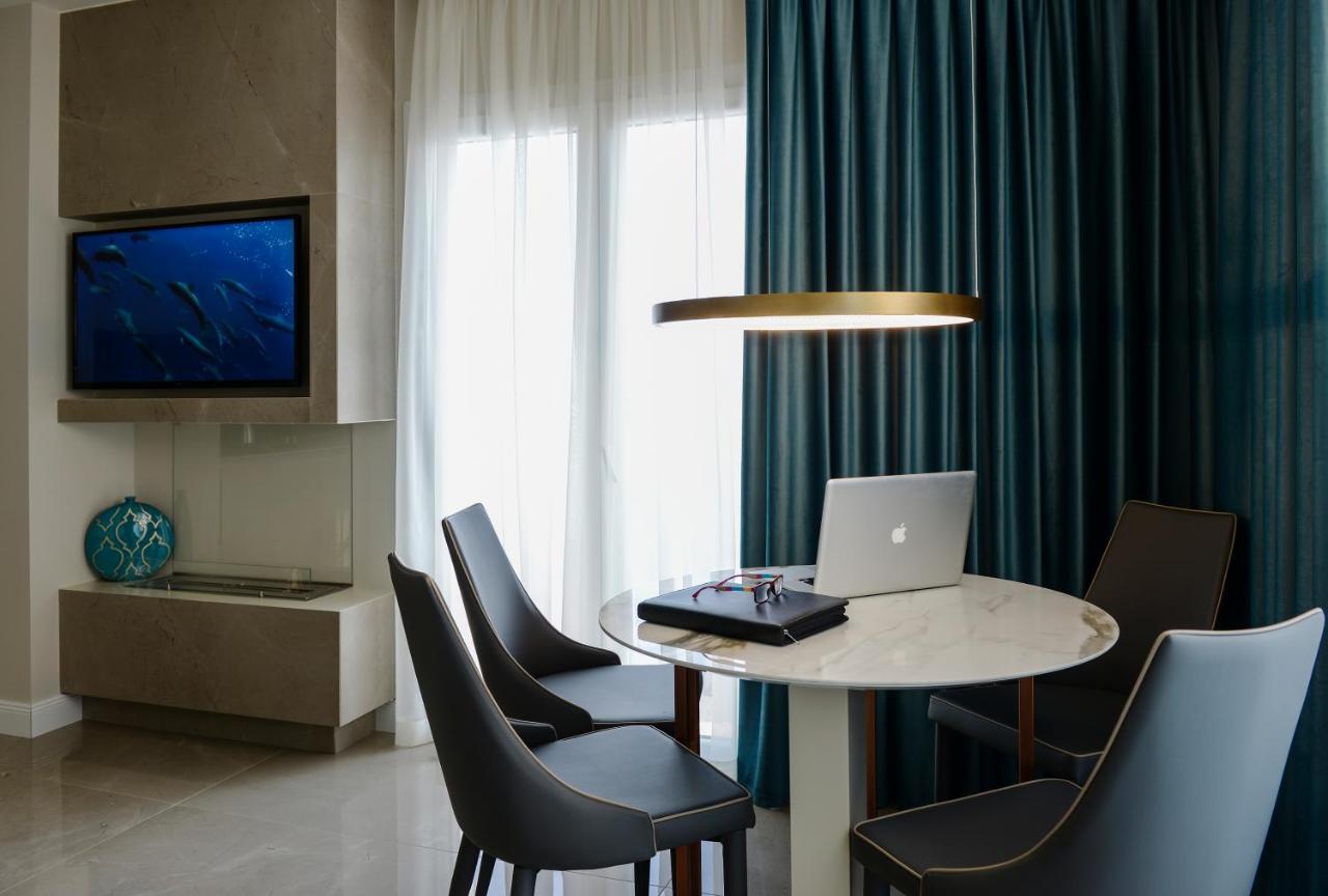 Apartment L -