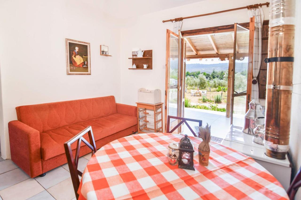 Vast Emerald, The Only House In Kavourotrypes Holiday home *