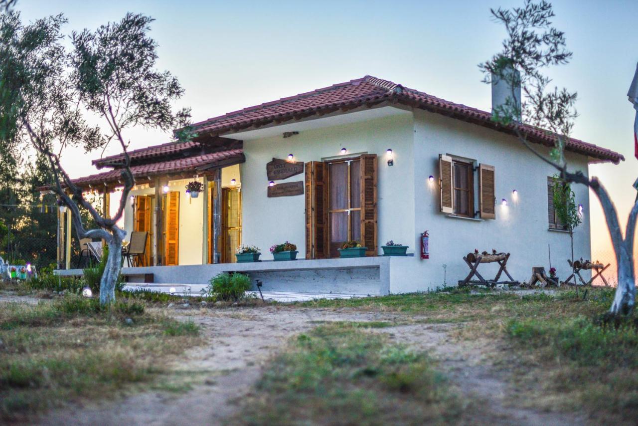 Vast Emerald, The Only House In Kavourotrypes