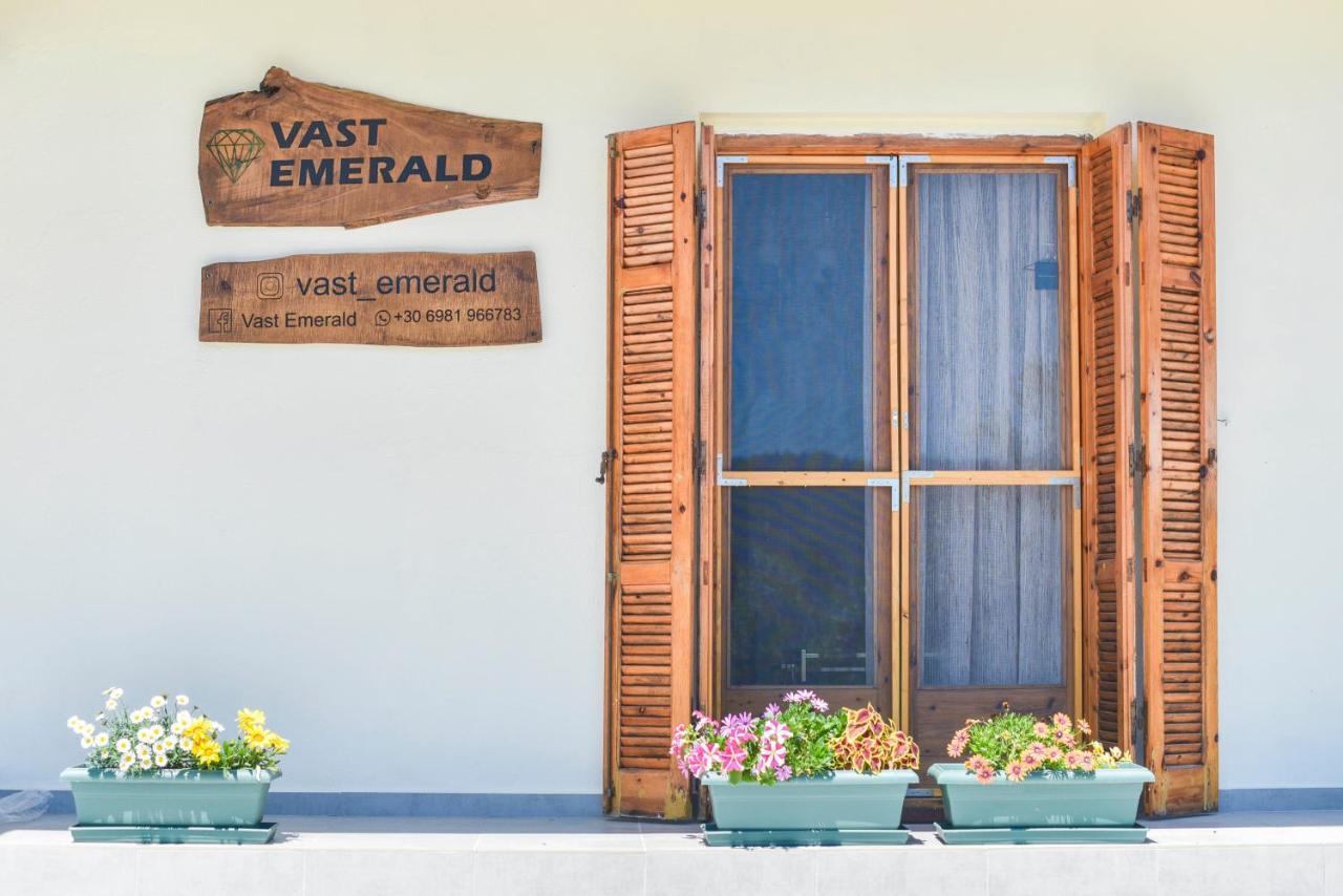 Vast Emerald, The Only House In Kavourotrypes Holiday home Sarti
