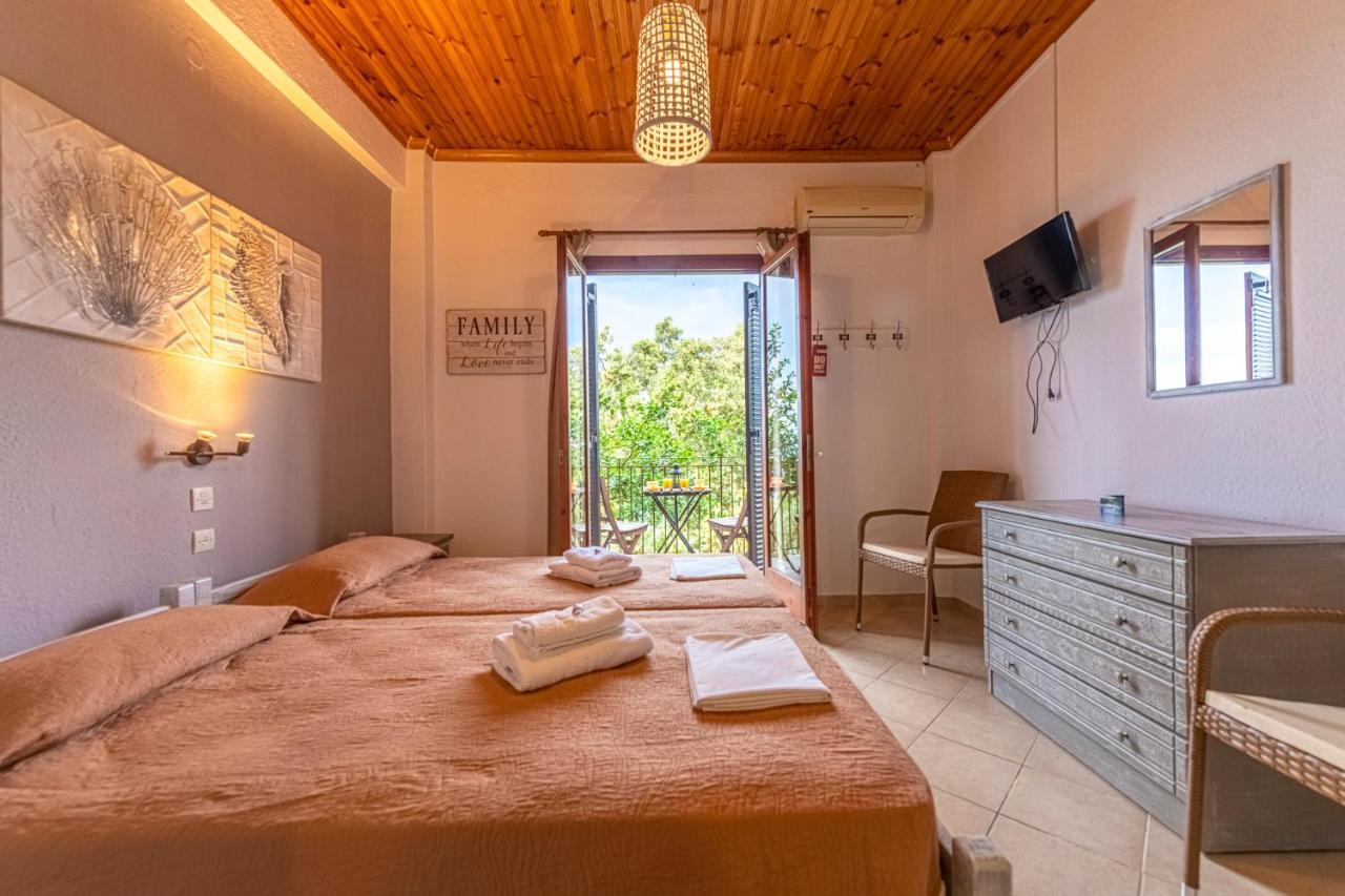 Katerina Fotopoulos & - Papanero Com Apartment *