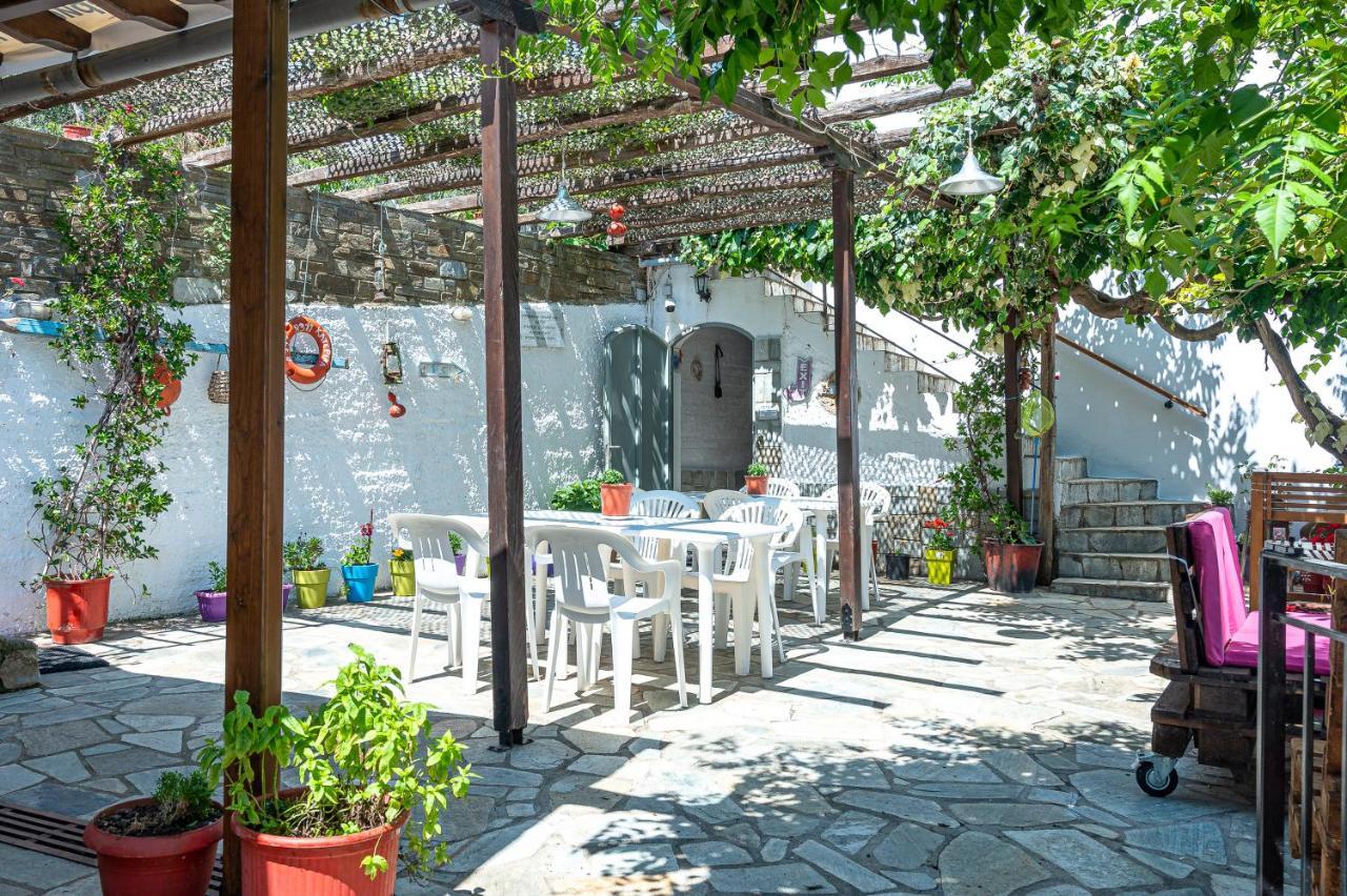 Katerina Fotopoulos & - Papanero Com * Agios Ioannis (Thessaly)