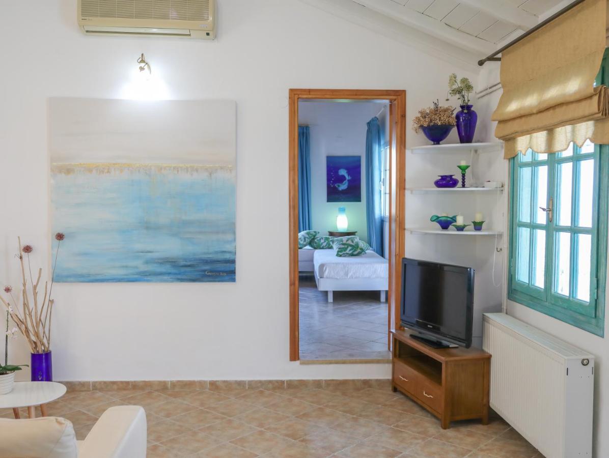 Georgia Villa Skiathos Town