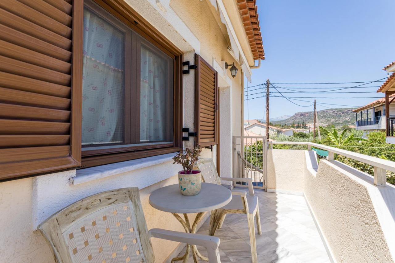 Apartment Niriides *