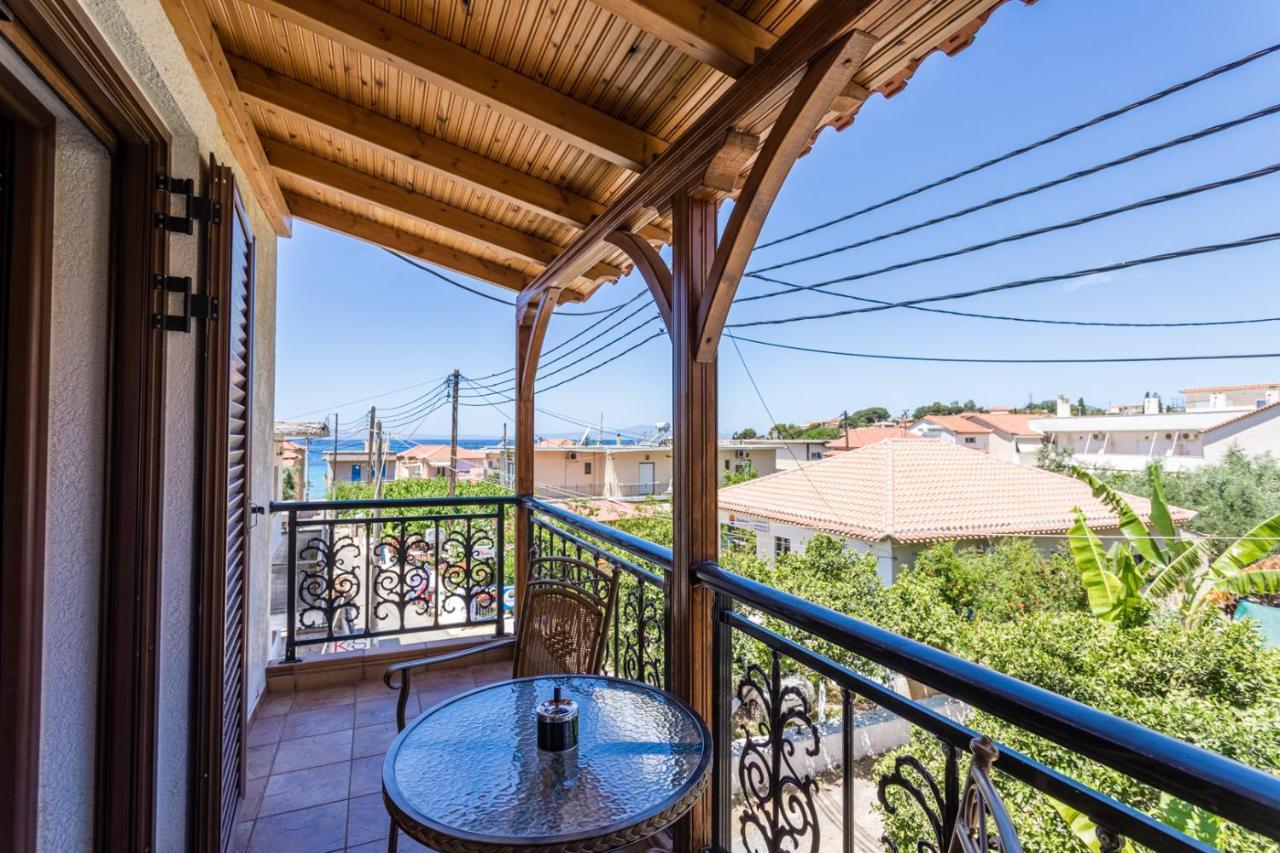 Apartment Niriides *