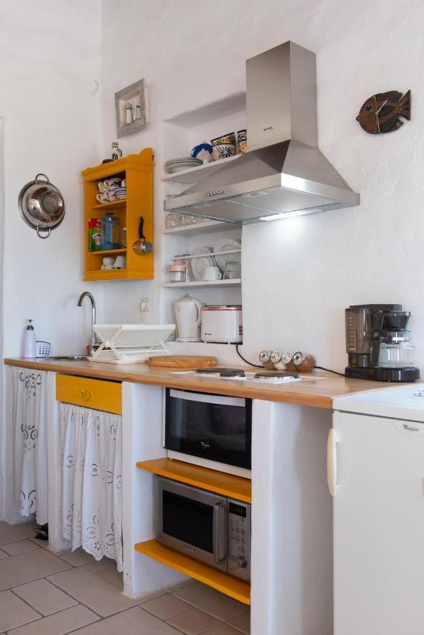 Dora's Traditional Apollonia (Sifnos)