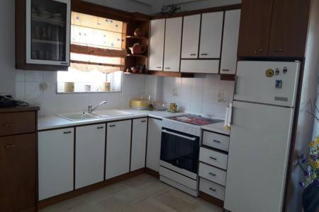 Seaside Apartment,just On The Beach, Unique View Holiday home *