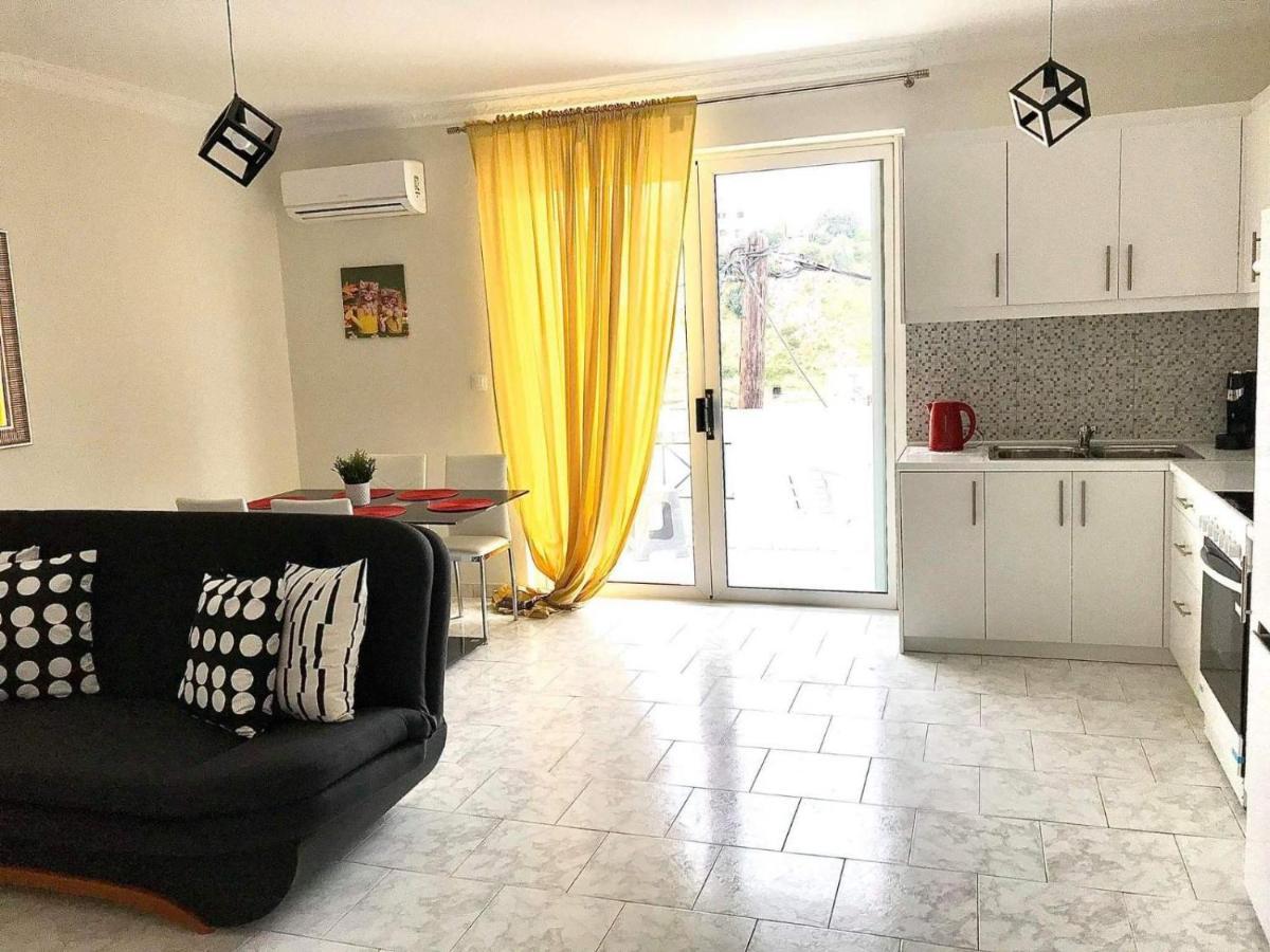 Lilis In Center With Sea View Apartment Karpathos Town (Pigadia)