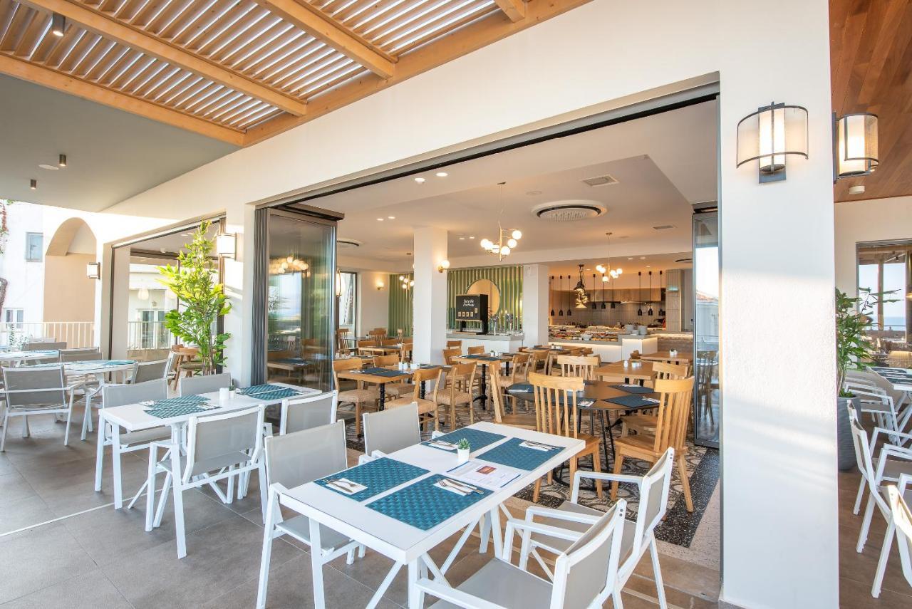 Hotel Caldera Village 4*