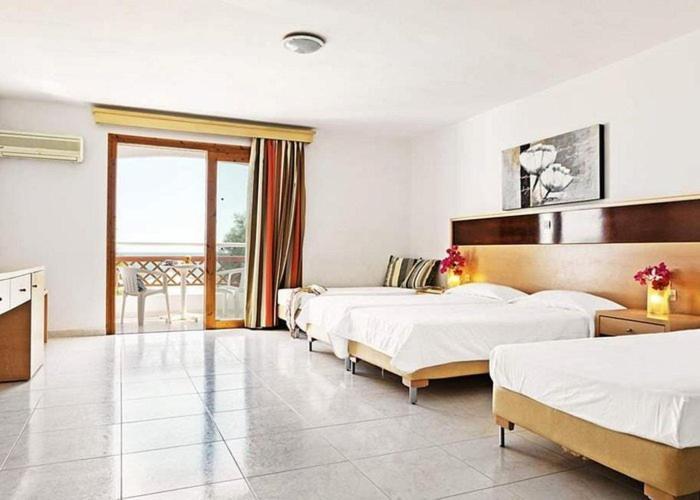 Minos Hotel