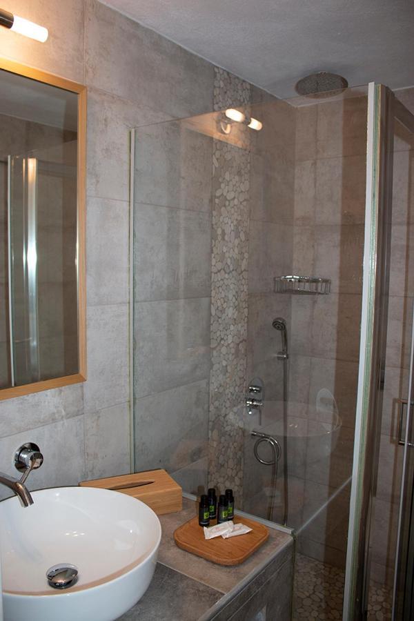 Agnadema Luxury Residences Schoinoussa