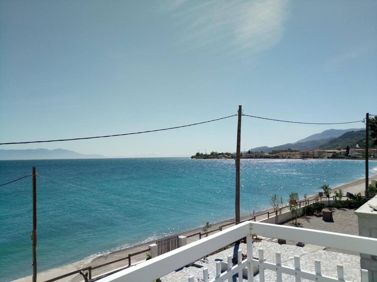 Balcony To Waves
