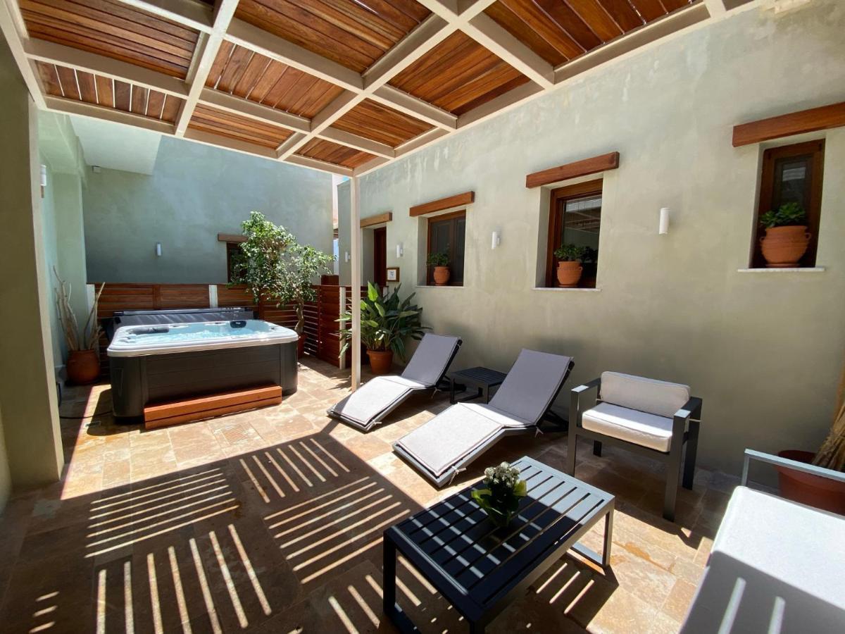 Aparthotel Andros 4 Seasons & *