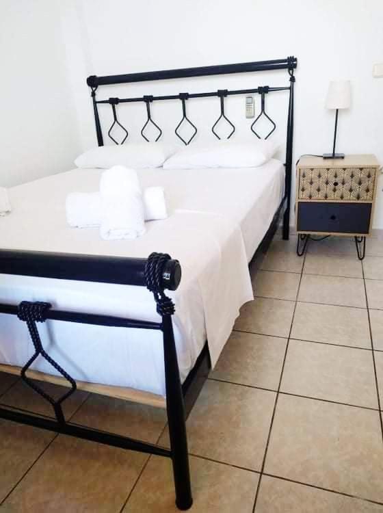 Apartment Avra Kymi