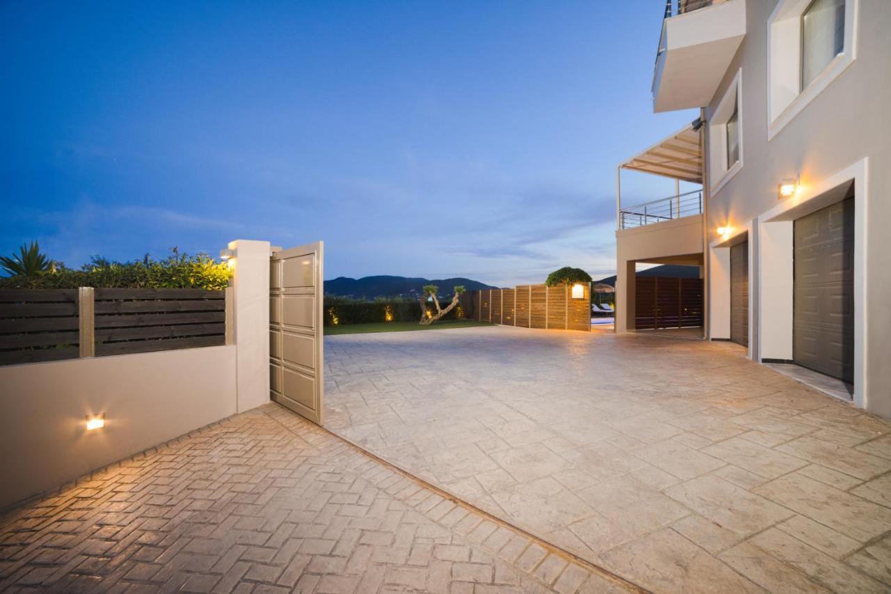 Diomani Maison - Private Pool & Sea View, By Zantewize Holiday home