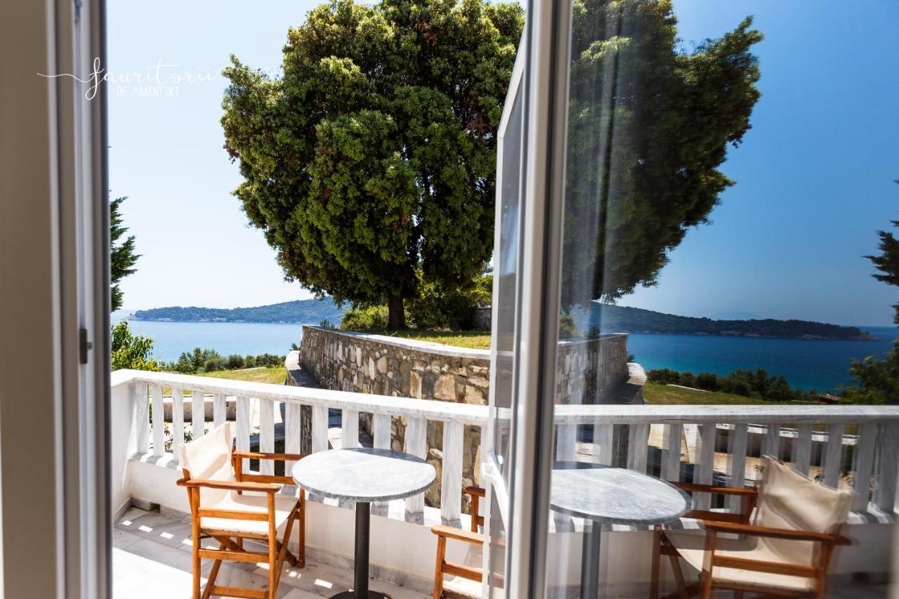 Kinira Beach Hotel Hotel