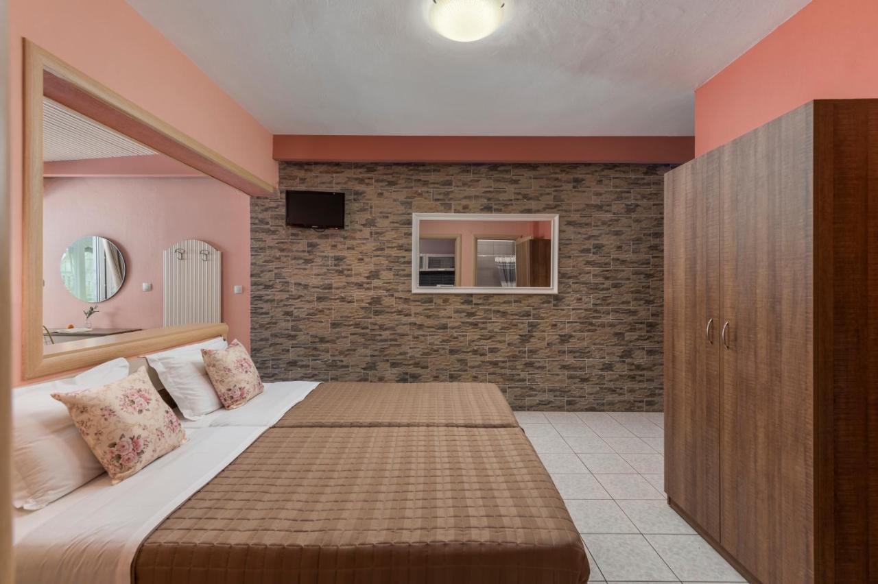 Hotel Ouzas Luxury 3*