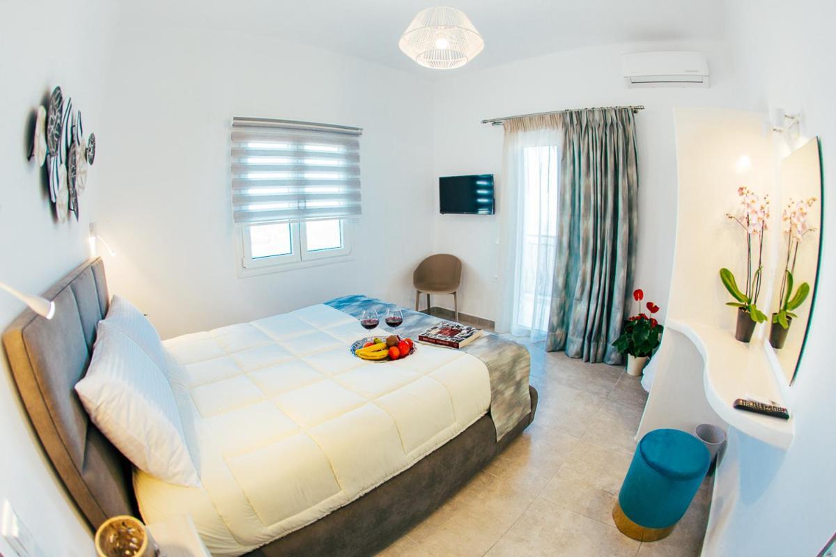 Floresita Apartment Fira (Santorini)