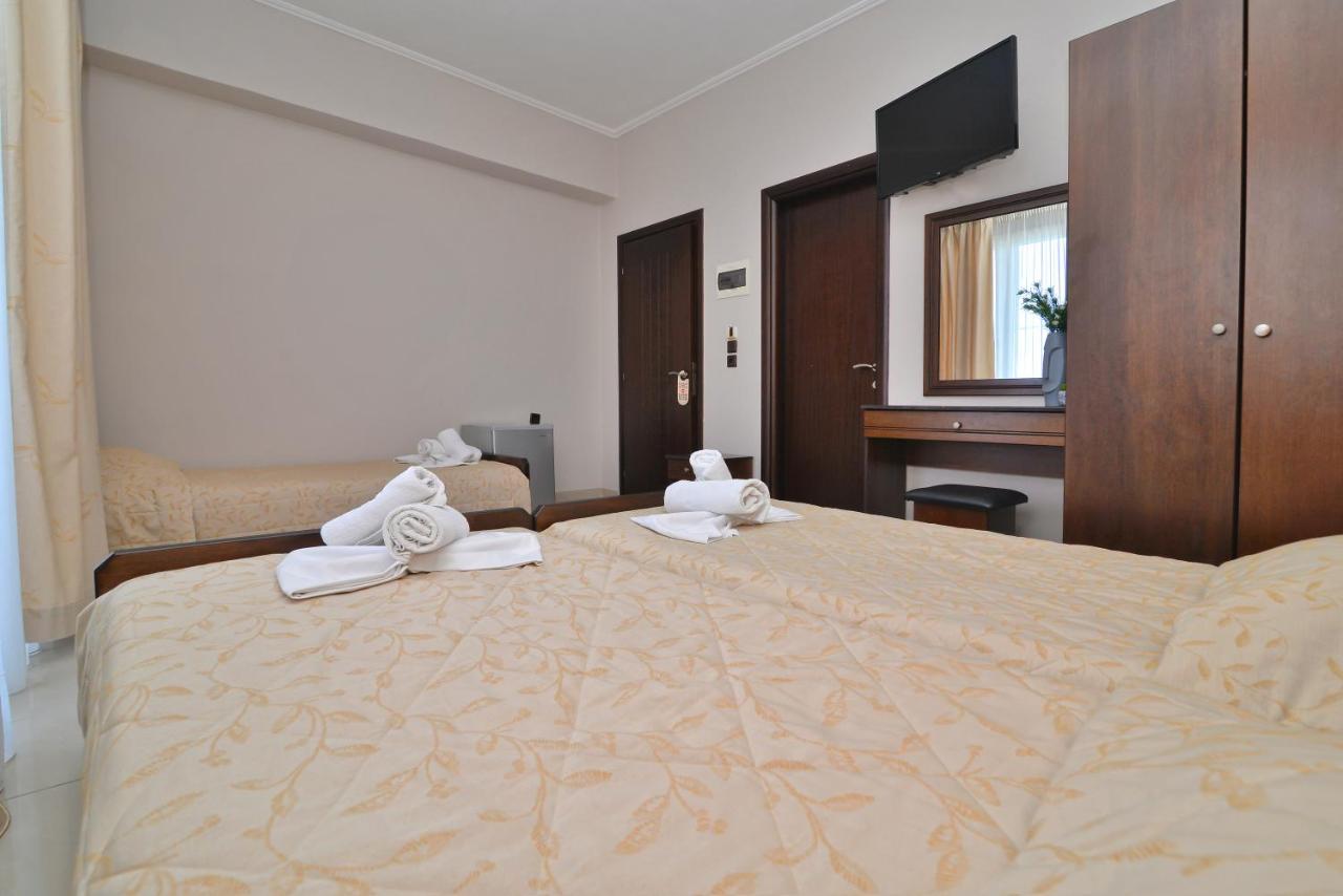 Akrothalassia Hotel 2*