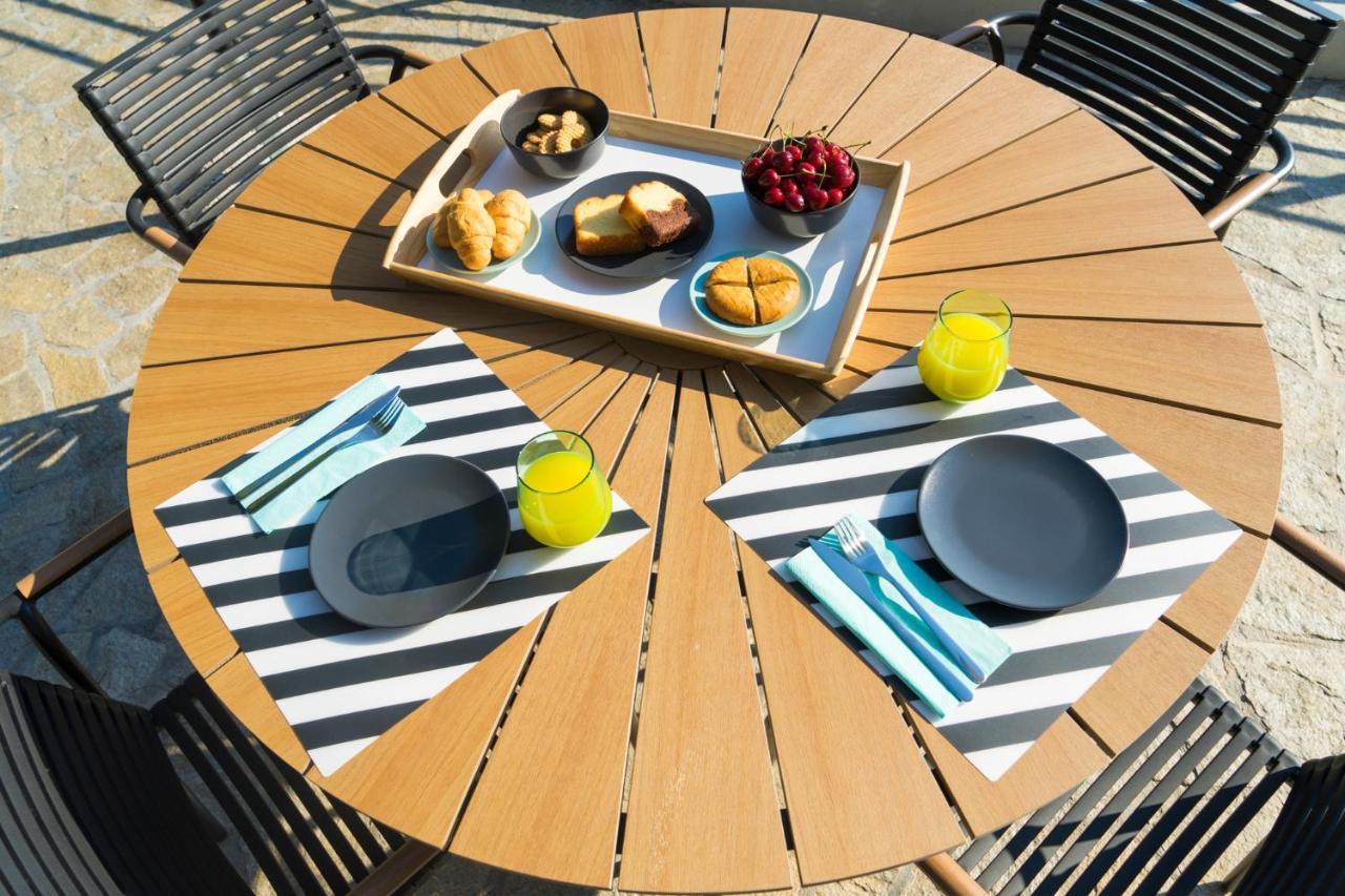 The H Experience - The Blue Lounge With Swimming Pool Apartment *