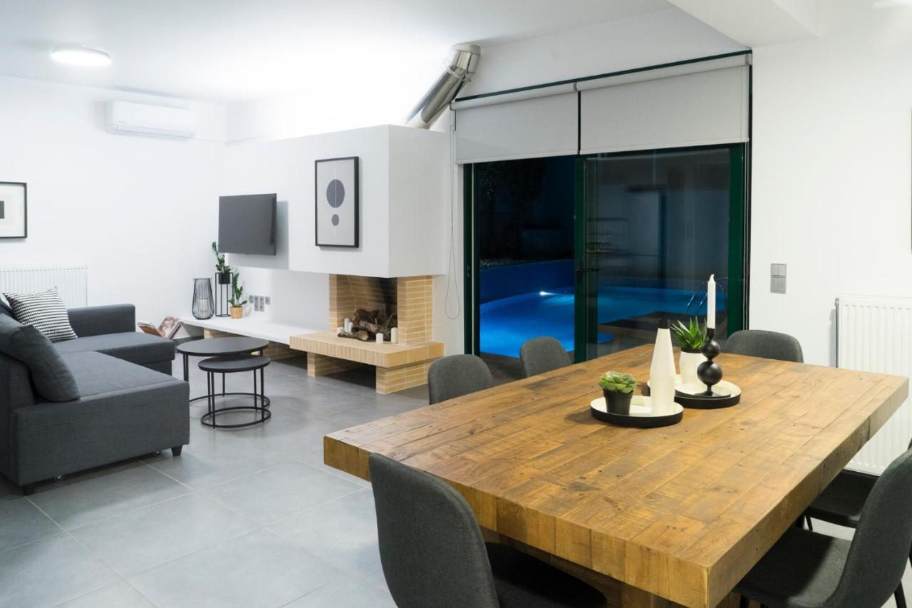 Apartment The H Experience - The Blue Lounge With Swimming Pool