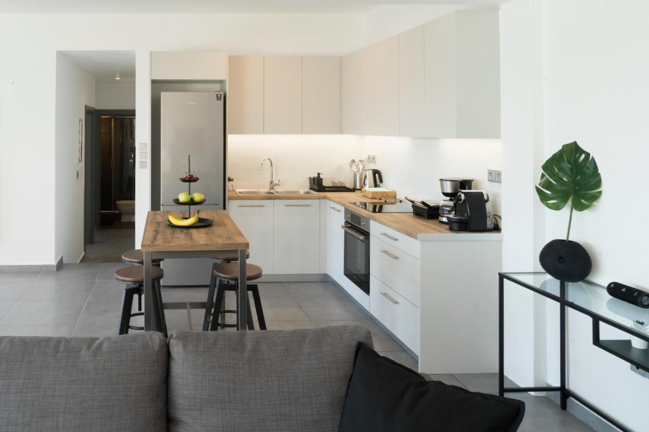 Apartment The H Experience - The Blue Lounge With Swimming Pool *