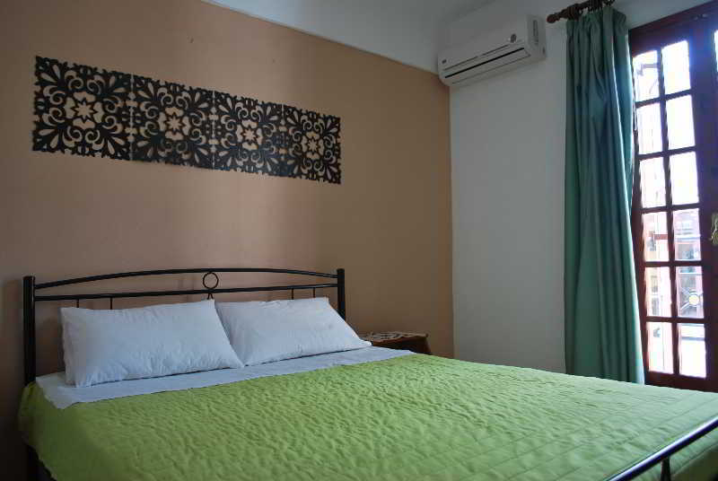 Koula Aparthotel 2*