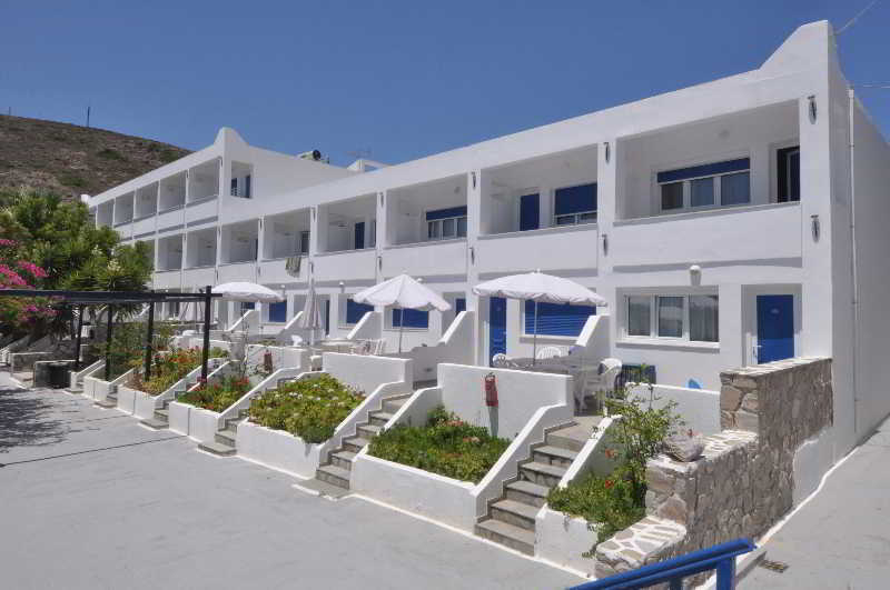 Lagada 2* Adamantas (Milos)