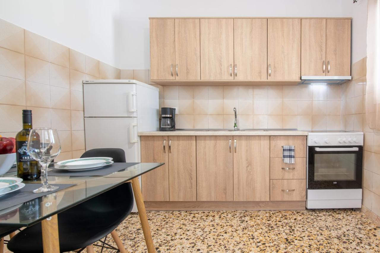 Lazaris Apartment Almiros Beach