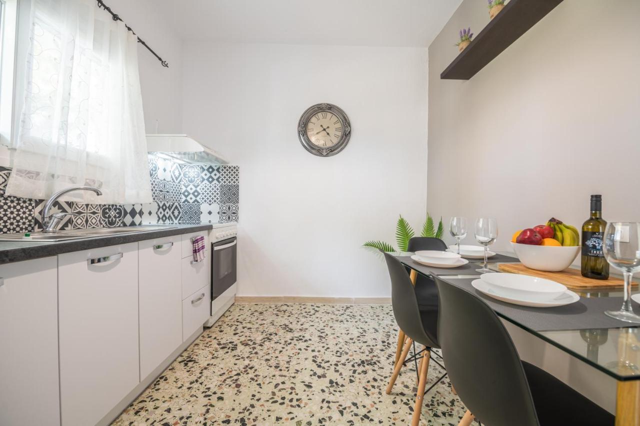 Lazaris Apartment Almiros Beach
