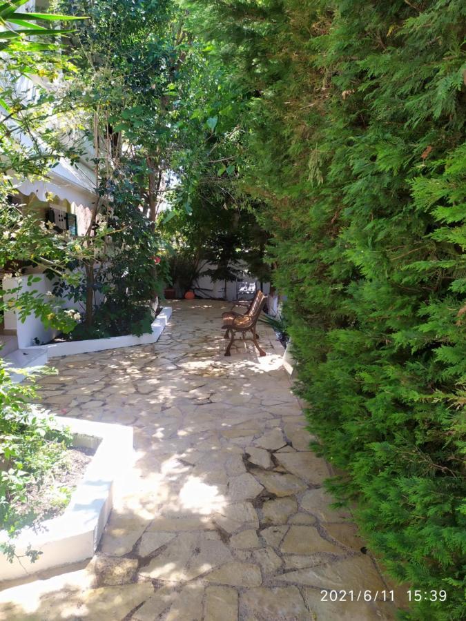 Lenia 2* Kalamitsi (Lefkada)