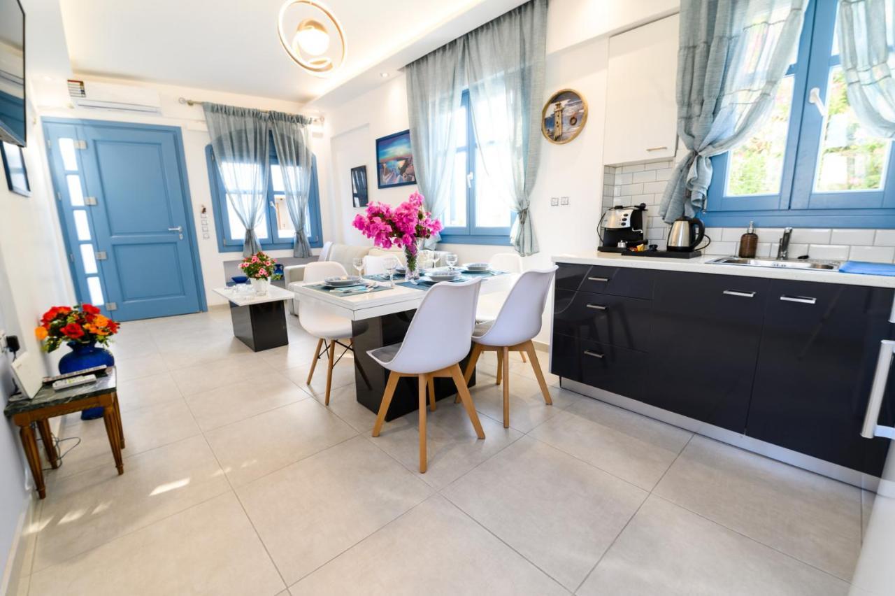 Evelina Pension: Diverse Near Black