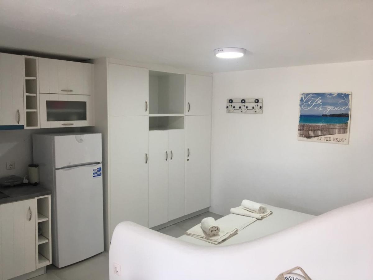 Apartment Rineia Complex By Live&travel