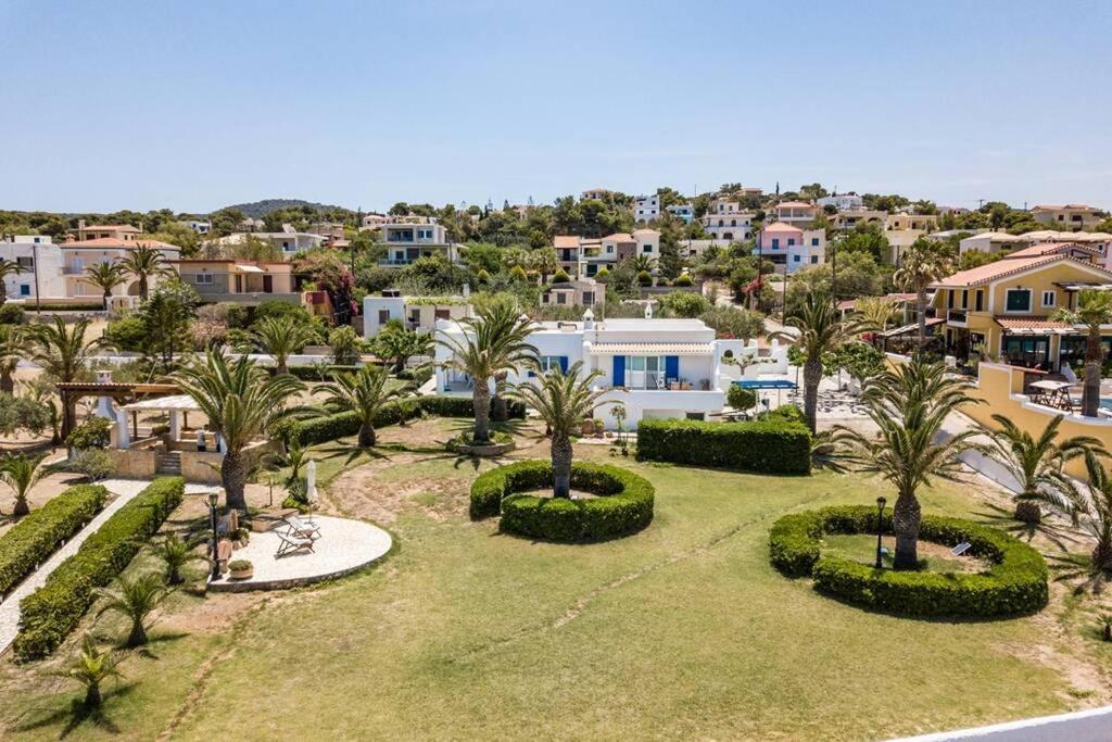 Palmaya Villa, Unique Seafront Experience