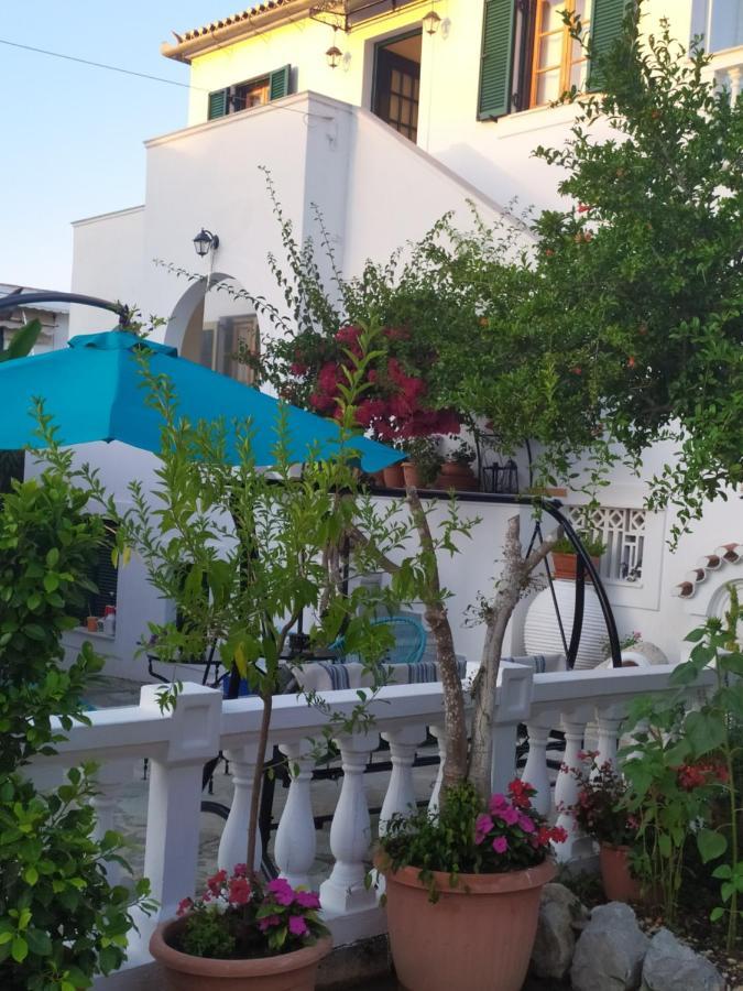 Condillia Ii * Spetses Town