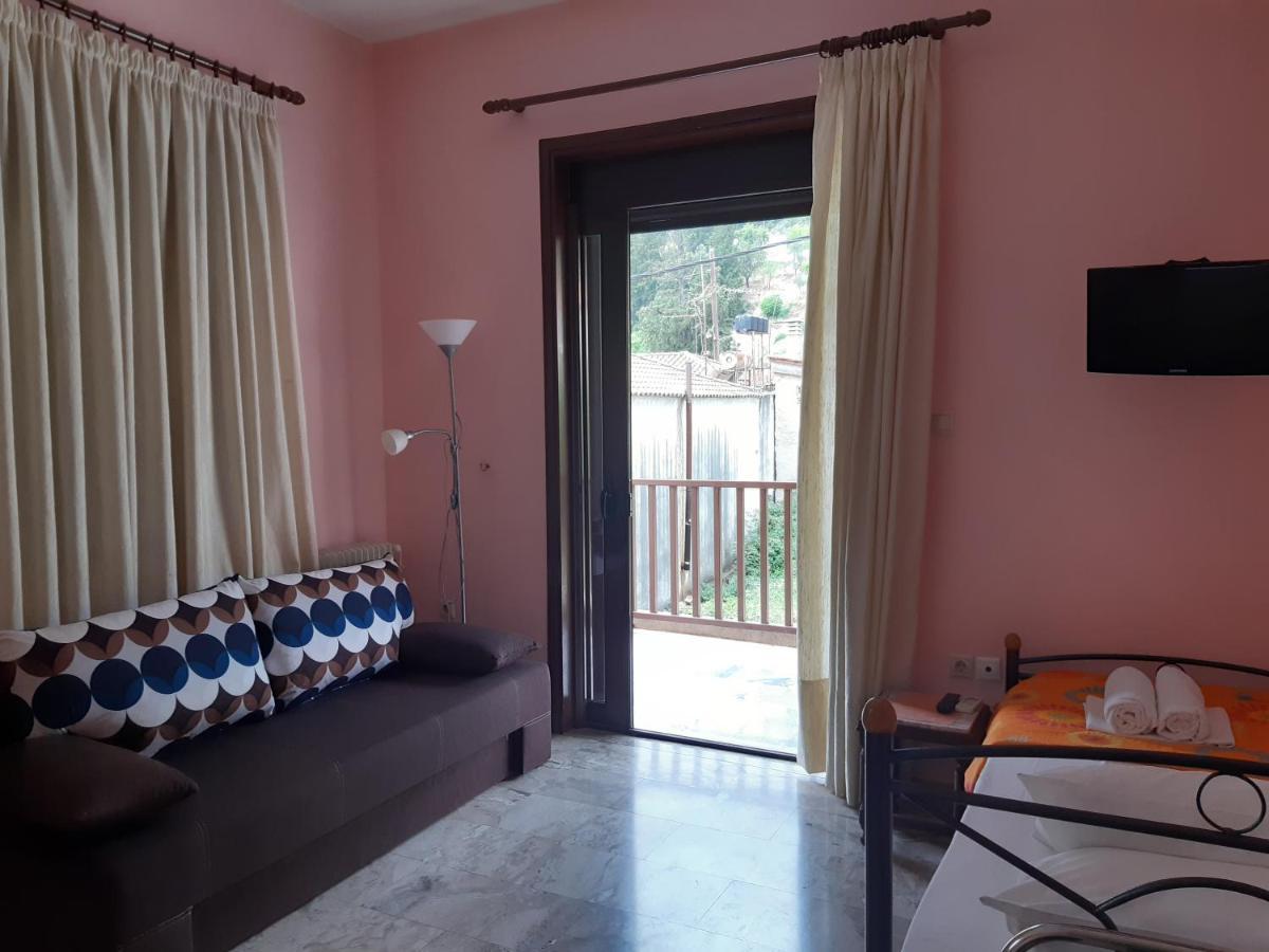 Christina Guest house *