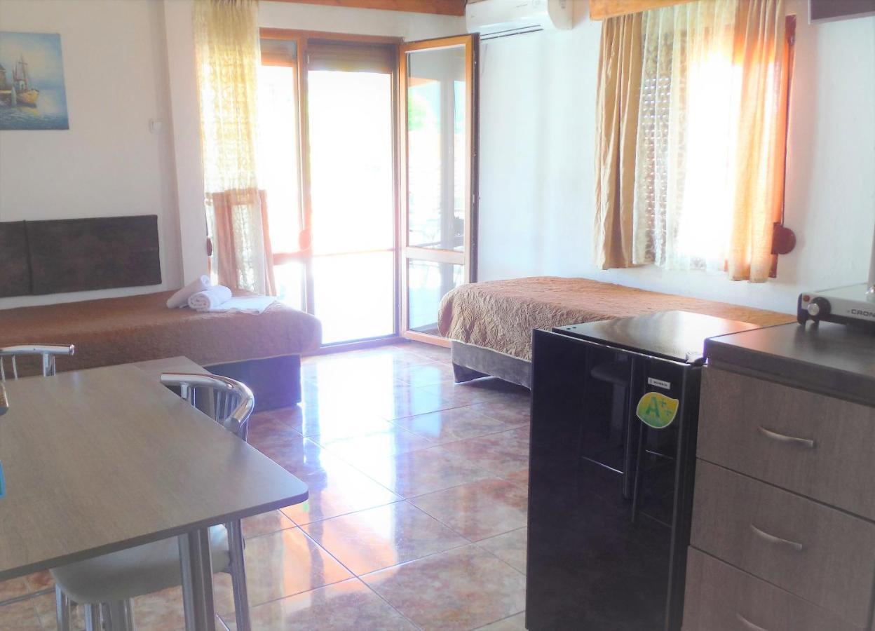 Edelweiss Studios Apartment