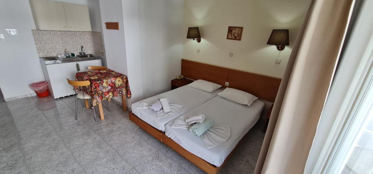Aparthotel Elarin & 3*